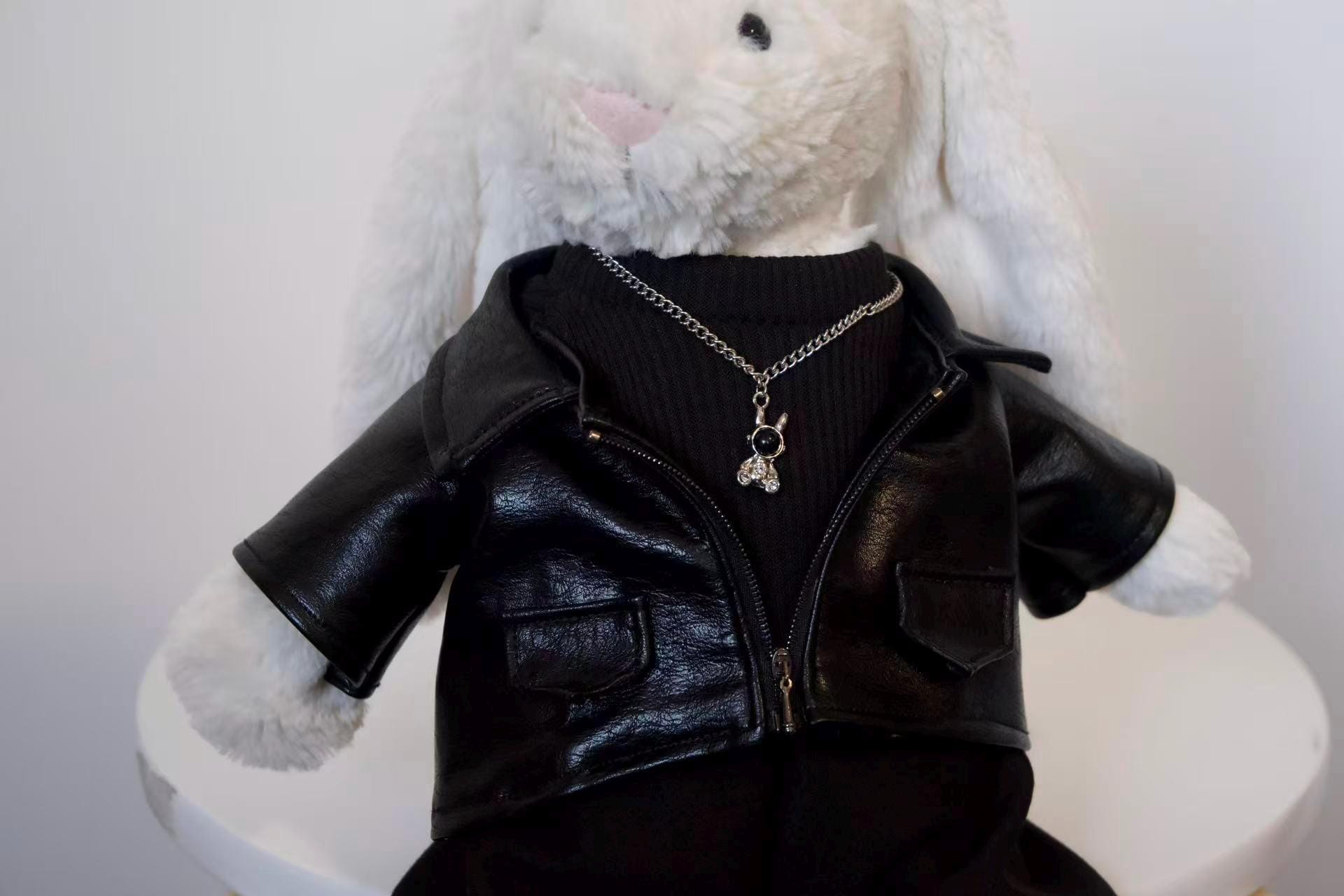 Jellycat Biker Jacket, 4pc Faux Leather Outfit with Necklace for Bashful Bunny, Goth Punk Clothes, Aesthetic Room Decor Gift（No Dolls）