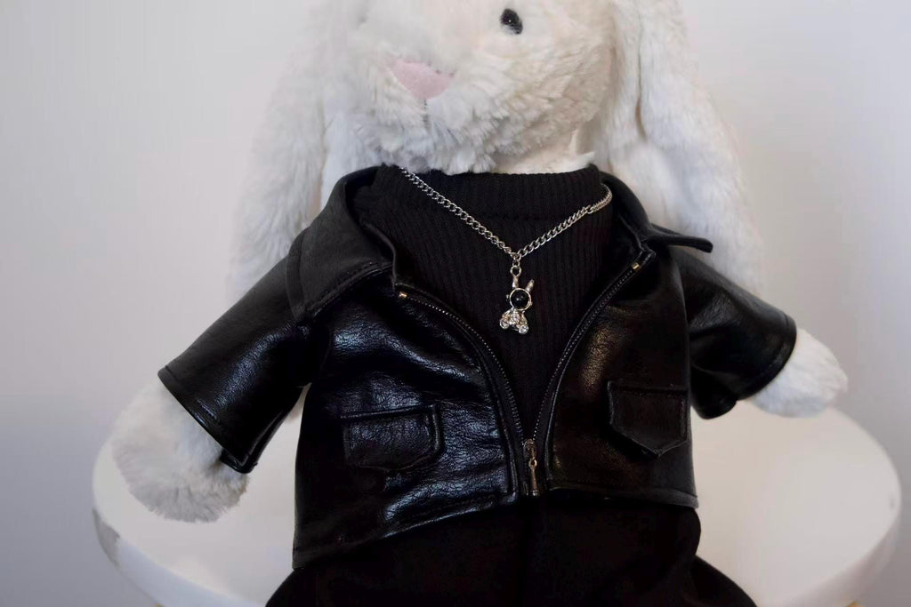Jellycat Biker Jacket, 4pc Faux Leather Outfit with Necklace for Bashful Bunny, Goth Punk Clothes, Aesthetic Room Decor Gift（No Dolls）