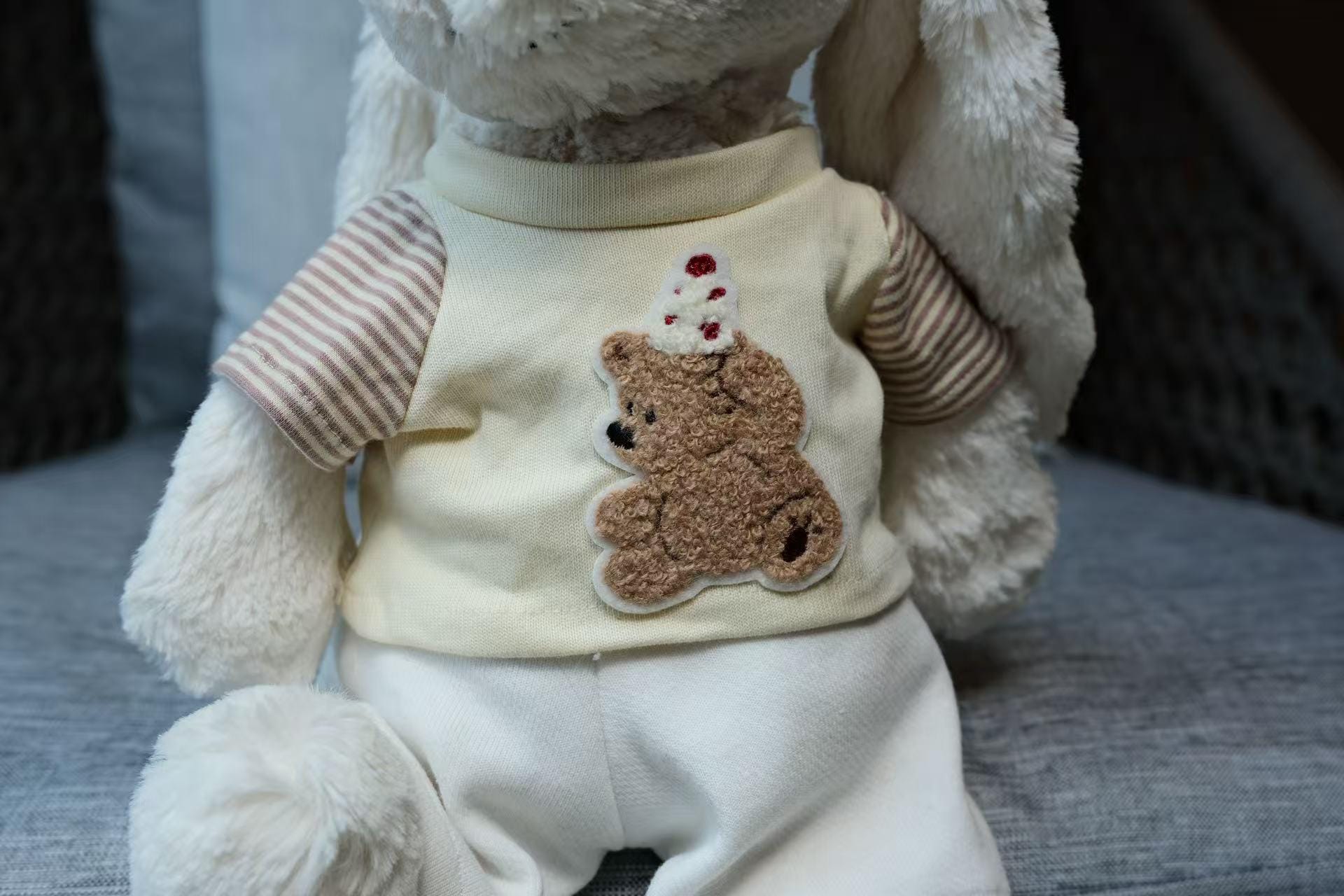 Jellycat Bashful Bunny Clothes,T-Shirt & White Pants Set,Handmade Stuffed Animal Outfit,Custom Plushie Apparel,Easter,Mothers day Gifts
