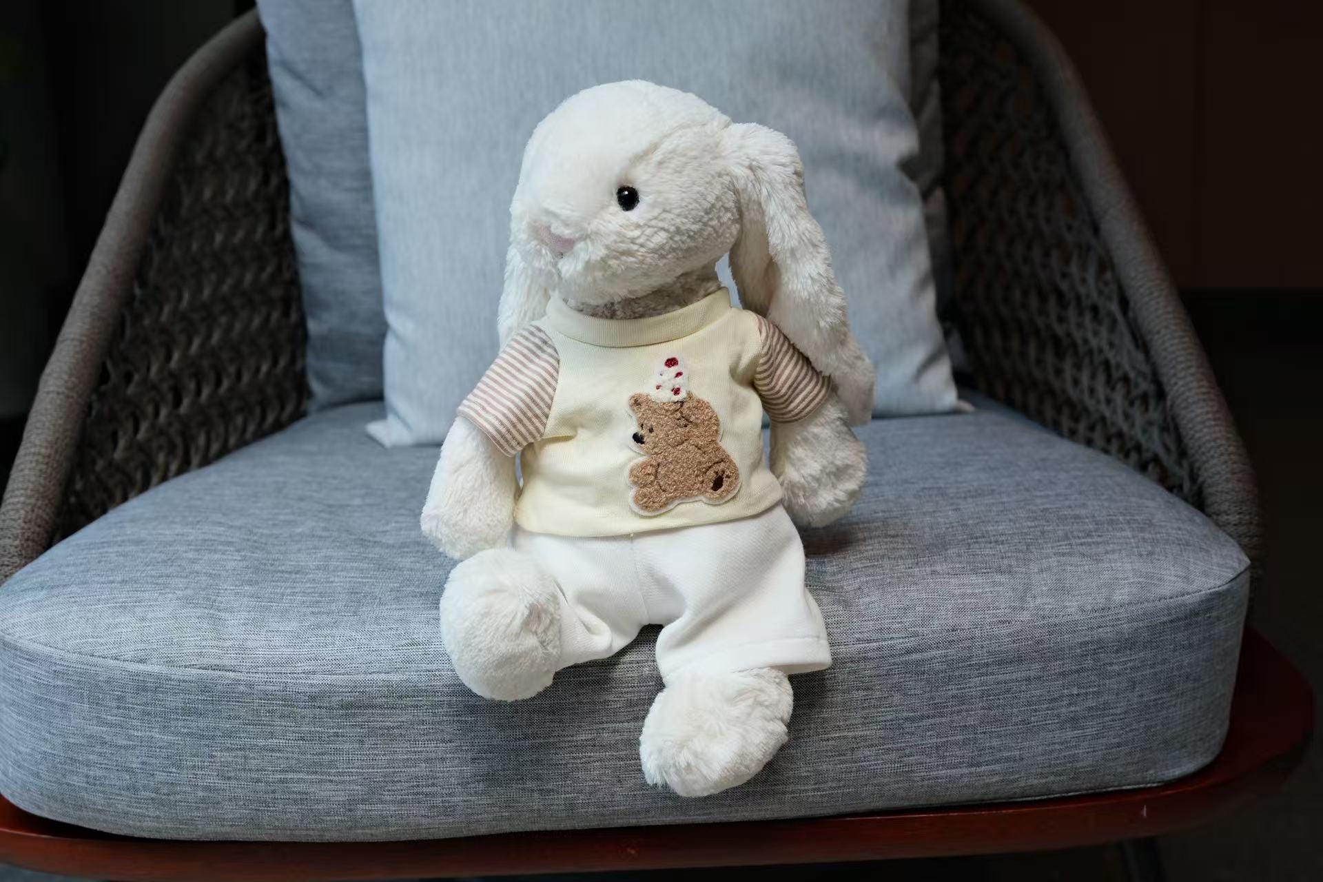 Jellycat Bashful Bunny Clothes,T-Shirt & White Pants Set,Handmade Stuffed Animal Outfit,Custom Plushie Apparel,Easter,Mothers day Gifts